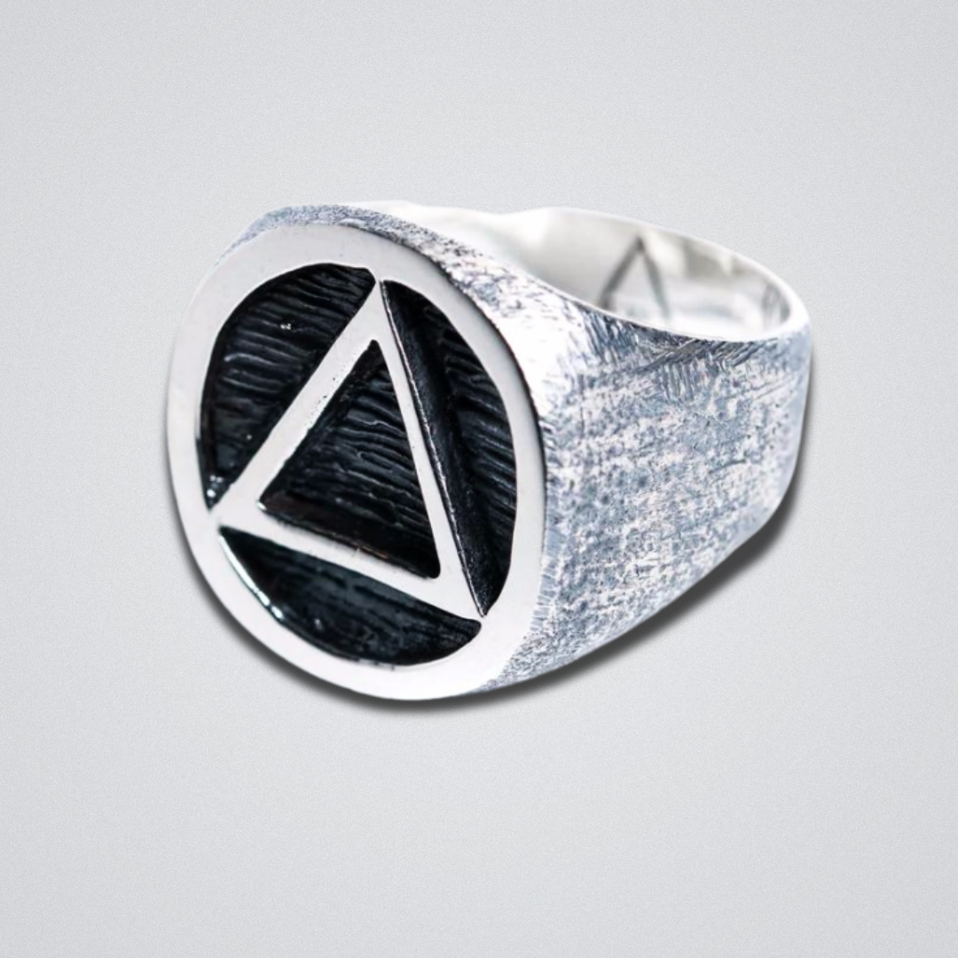 Anillo de sello triangular