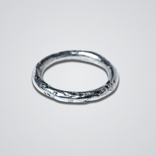 Anillo de roca única