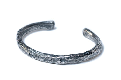 Brazalete de meteorito